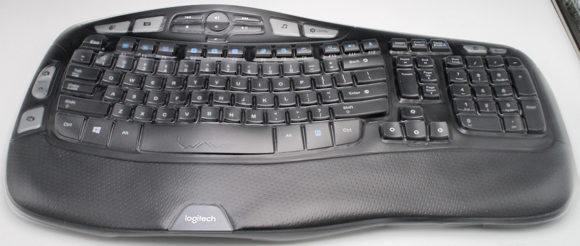 Clear Logitech MK570 MK550 K350 Wireless Wave Keyboard Cover Keyboard Cover for Logitech MK570 MK550 & Logitech K350 Wireless Keyboard 