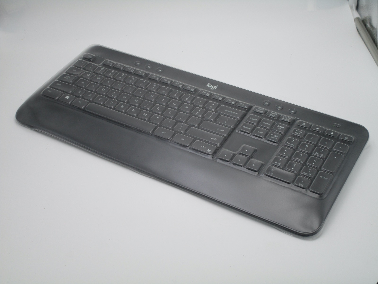 Logitech MK540 Keyboard Cover